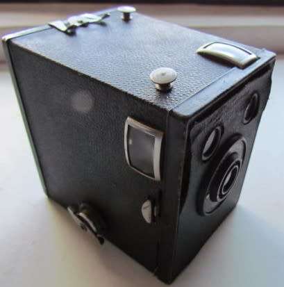 **Brownie Six-20**Vintage Film Camera...As per photos