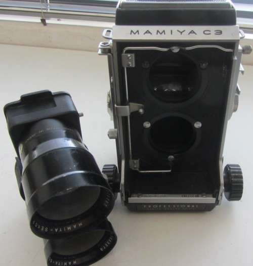 Mamiya C3 Professional Twin Lens TLR Film Camera.Mamiya Sekor 1:4.5 f=18cm Lens