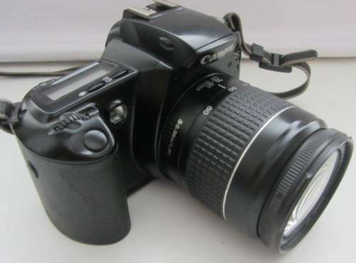 Canon EOS 3000 S.L.R. Canon EF 28-80m 3.5-5.5ii Lens No Fungus or Haze.-Very Good Condition.