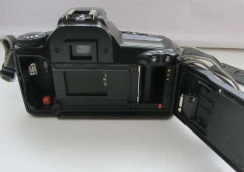 Canon EOS 3000 S.L.R. Canon EF 28-80m 3.5-5.5ii Lens No Fungus or Haze.-Very Good Condition.