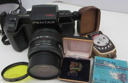 Pentax SR-X-N 35mm Film Camera-F Zoom28-80 3.5-4.5 Lens Plus Hanimex Auto 2.8 135mm Lens.