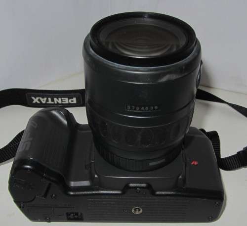 Pentax SF-7 SMC Pentax-FA 1:3.5-4.7 28-80mm Lens-Clean-Good Condition.