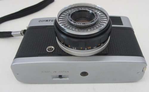 Olympus Trip 35- 35mm Camera-Good Condtion.