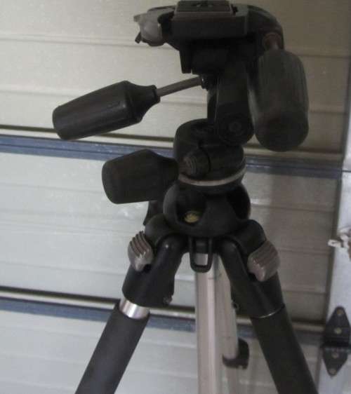 Manfrotto 804 RC-2 Heavy Duty(Professional) Tripod.