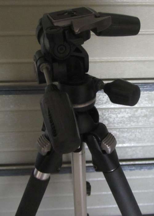 Manfrotto 804 RC-2 Heavy Duty(Professional) Tripod.