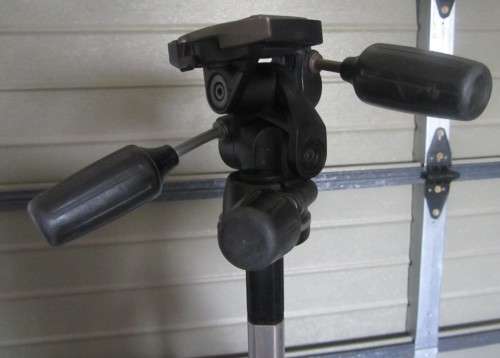 Manfrotto 804 RC-2 Heavy Duty(Professional) Tripod.