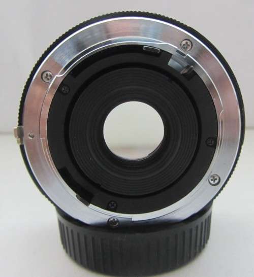 Vivitar 28mm f2.8 Macro 1:5x-Yashica Contax-49mm-Clean
