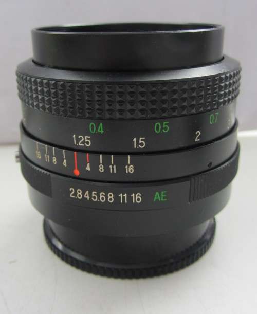 Vivitar 28mm f2.8 MC Close Focus Wide Angle Lens-Konica Mount...Looking Clean