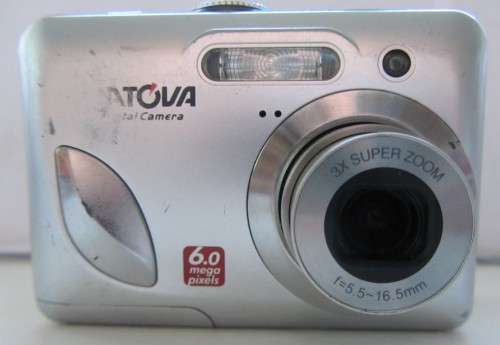 Intova IC-600 Digital Underwater Camera with Housing.