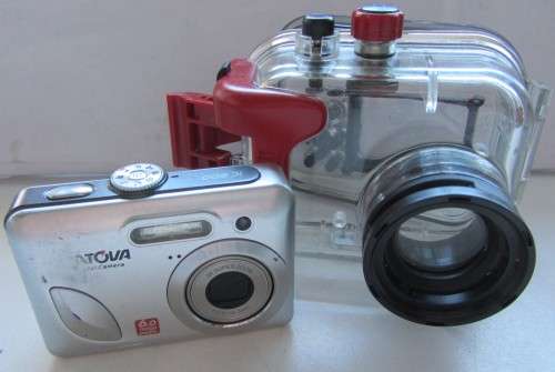 Intova IC-600 Digital Underwater Camera with Housing.