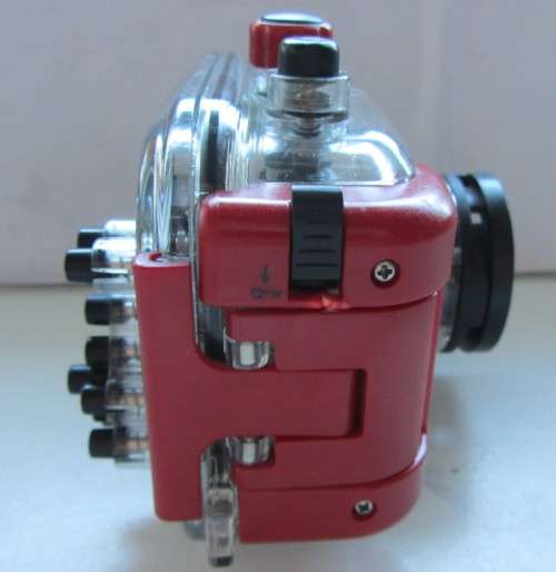Intova IC-600 Digital Underwater Camera with Housing.