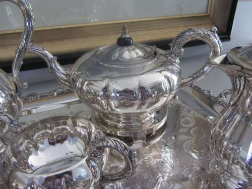 Old English Reproduction E.P. (428) Marlboro(Plate) Canada-Tea/Coffee Set.