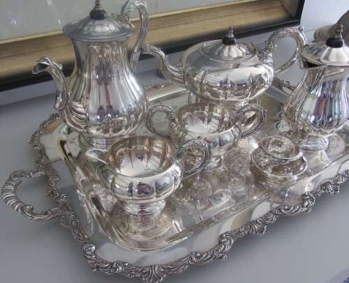 Old English Reproduction E.P. (428) Marlboro(Plate) Canada-Tea/Coffee Set.
