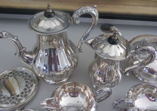 Old English Reproduction E.P. (428) Marlboro(Plate) Canada-Tea/Coffee Set.
