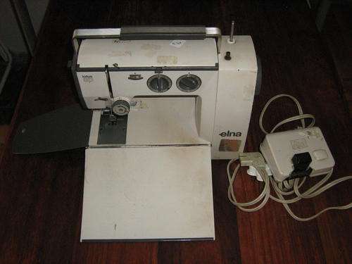 Elna Lotus SP Sewing Machine - Classic Piece !!