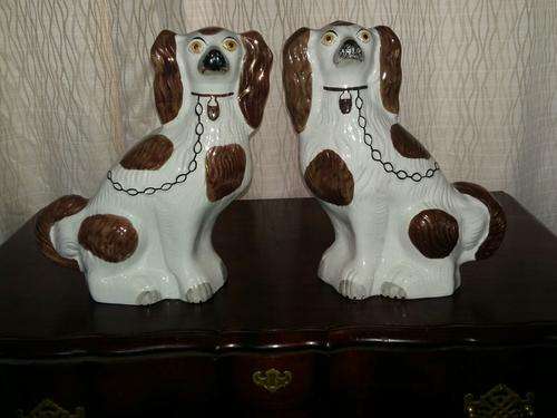 Price reduced - Victorian - circa 1860 Matched pair Staffordshire seated spaniels