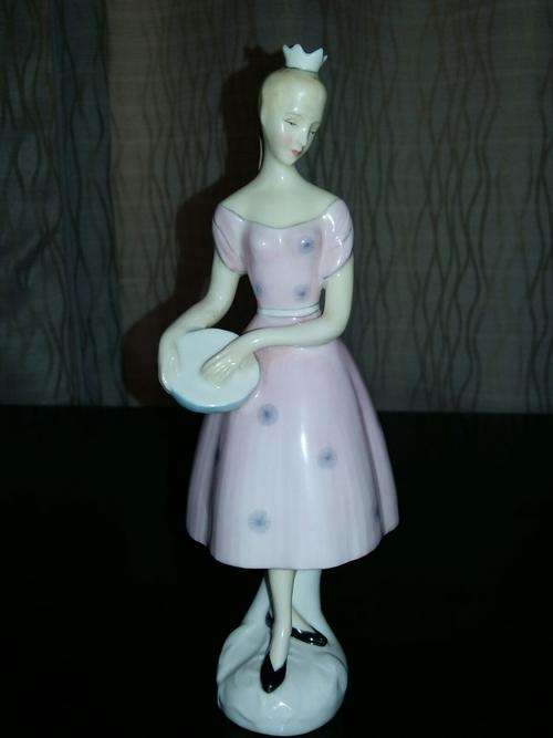 Royal Doulton - Columbine H.N.2185