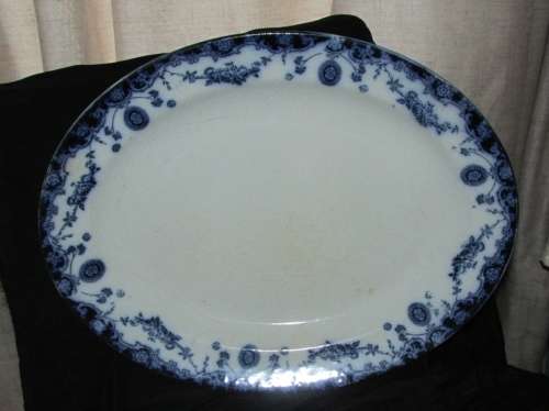 Lovely old blue & white Savoy platter