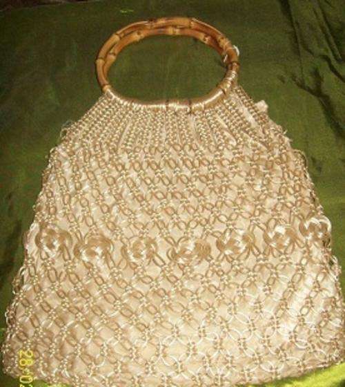 VINTAGE HANDBAG WITH BAMBOO HANDLE