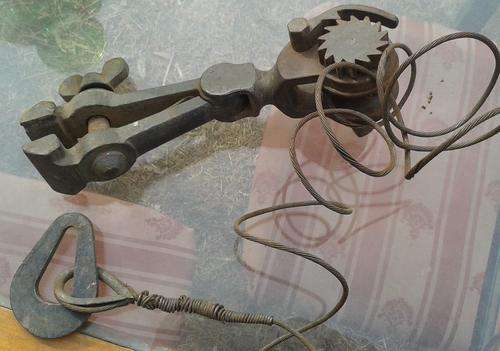 Vintage Wire Puller