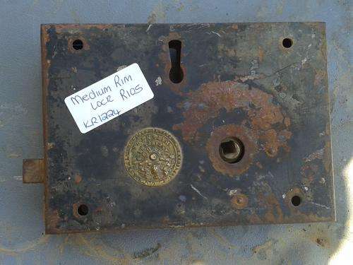 MEDIUM DOOR RIM LOCK