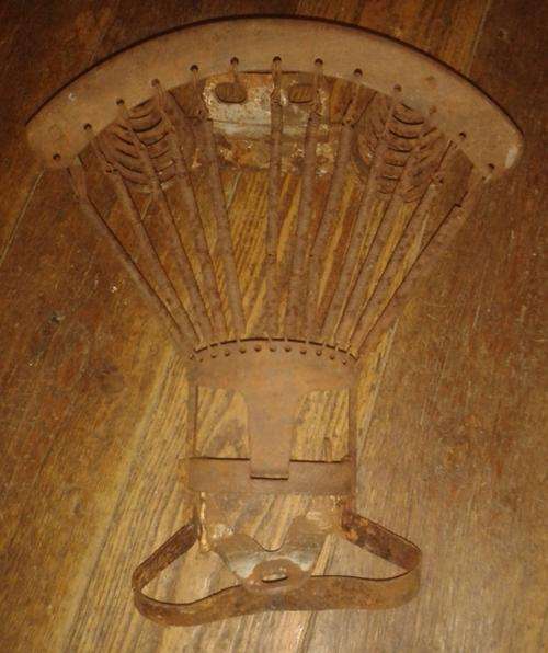 VINTAGE MOTORBIKE SPRING SEAT