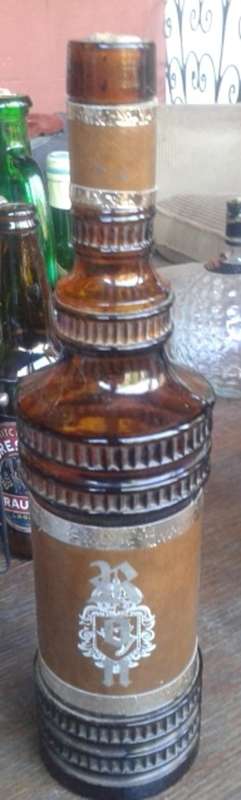 DECORATIVE GLASS BOTTLE WITH CORK STOPPER