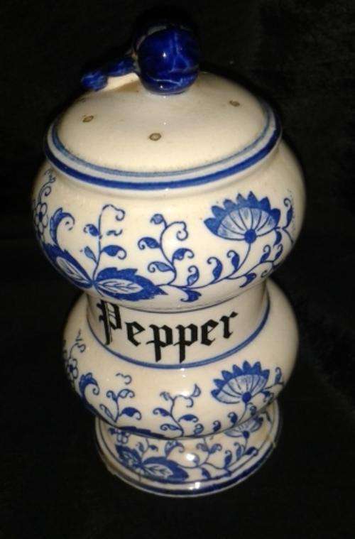 "Blue Onion" Porcelain Pepper Pot
