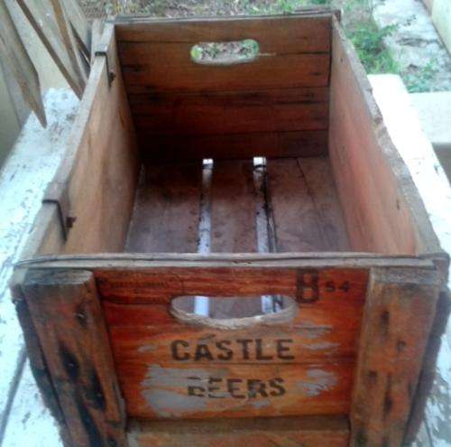 LOVELY OLD "CASTLE BEERS" - WOODEN BEER CRATE