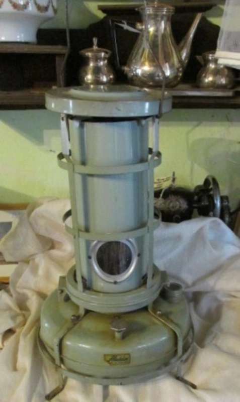 Vintage Green Portable "ALADDIN Blue Flame"Paraffin  Heater
