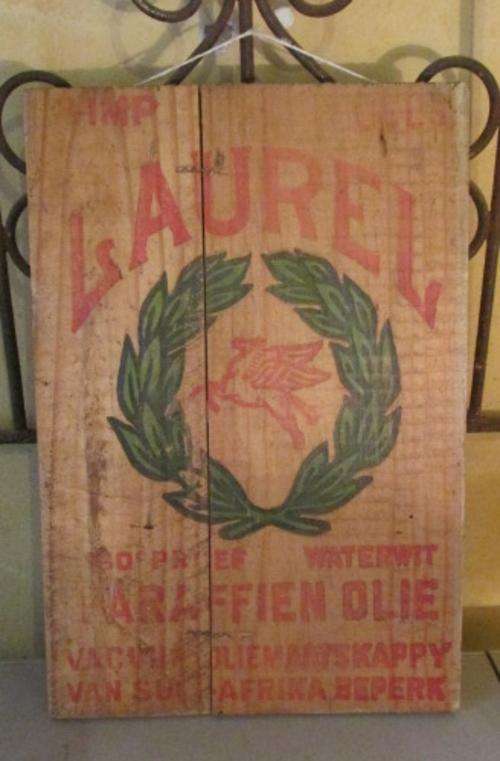 Laurel Paraffin Wood Panel (1)
