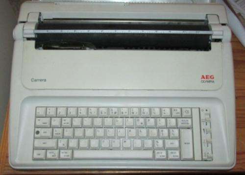 AEG Olympia Carrera Portable Electric Type Writer - WORKING!!!
