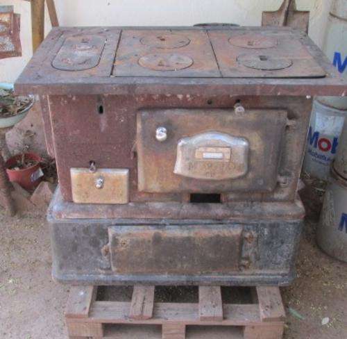 CAST IRON DEFY MAGIC 81S COAL STOVE