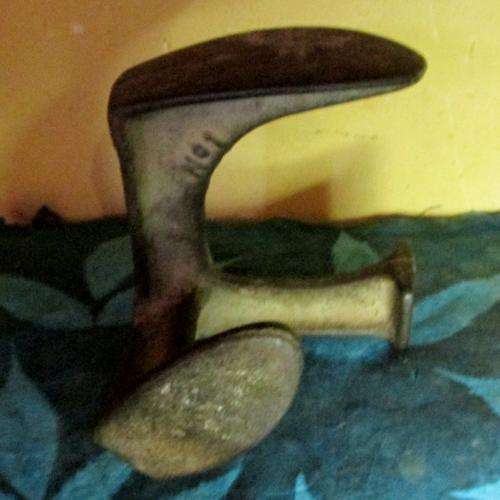 Vintage Cast Iron No 1 Shoe Last