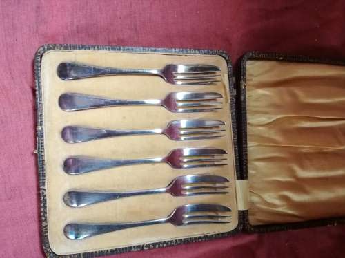 Silver cakeforks