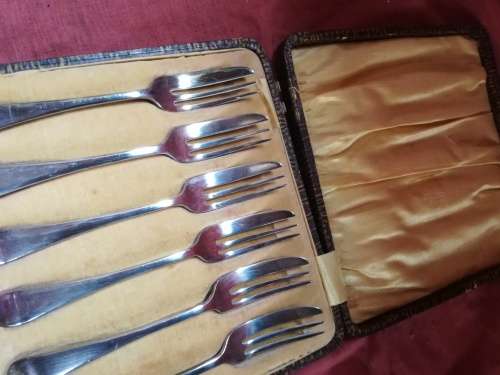 Silver cakeforks