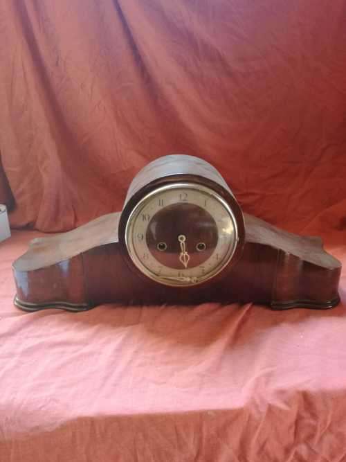 Mantel clocks