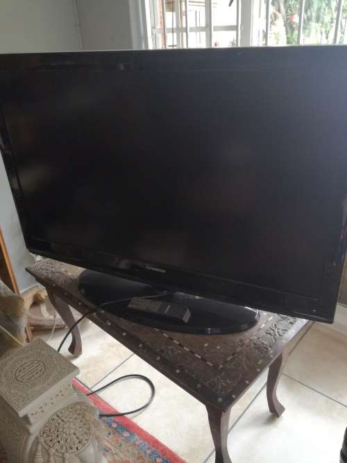 40` Hyundai TV in perfect working condition