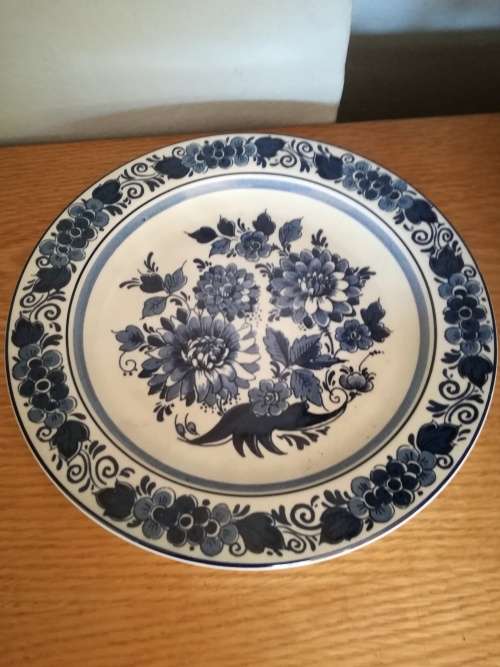 3 X decorative plates Delft etc