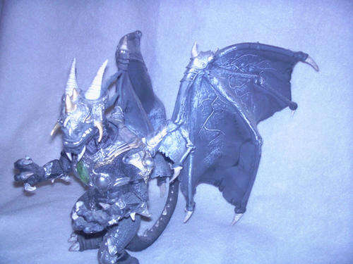 Dragon toy, articulated with moving wings, also roars!
