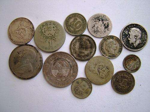 SILVER LOT 66.3 GRAMS WITH ZAR COINS BETWEEN    @R1 START