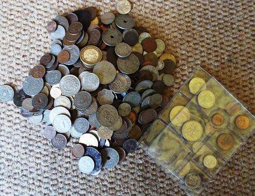 over 400 coins +++ world coins as 1 lot NOT SORTED