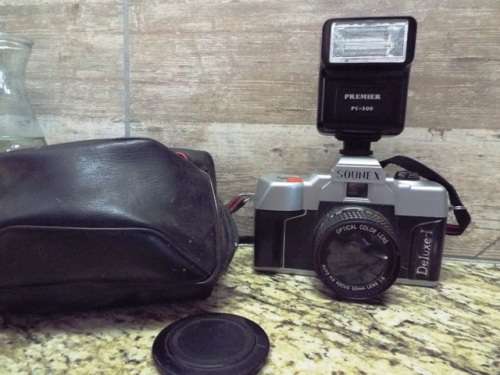 VINTAGE COLLECTABLE  camera