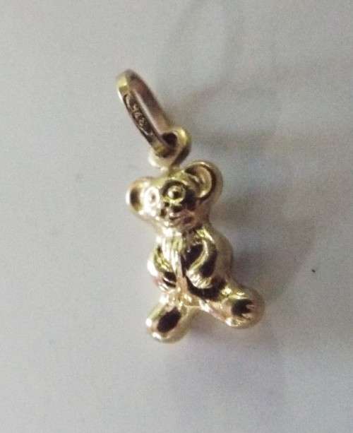 9 ct gold 375 charm