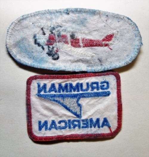 2 X CLOTH BADGES @R1 START .