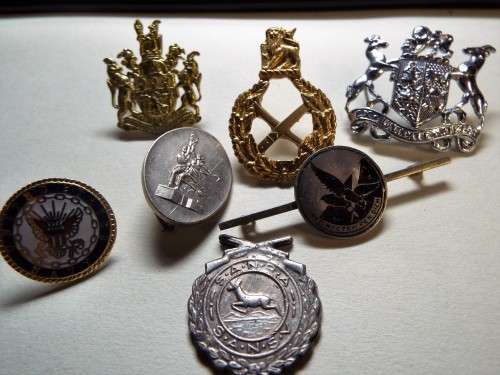 NICE LOT BADGES   @R1 START