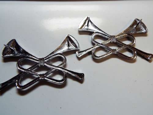 NICE 2 X TRUMPET BADGES