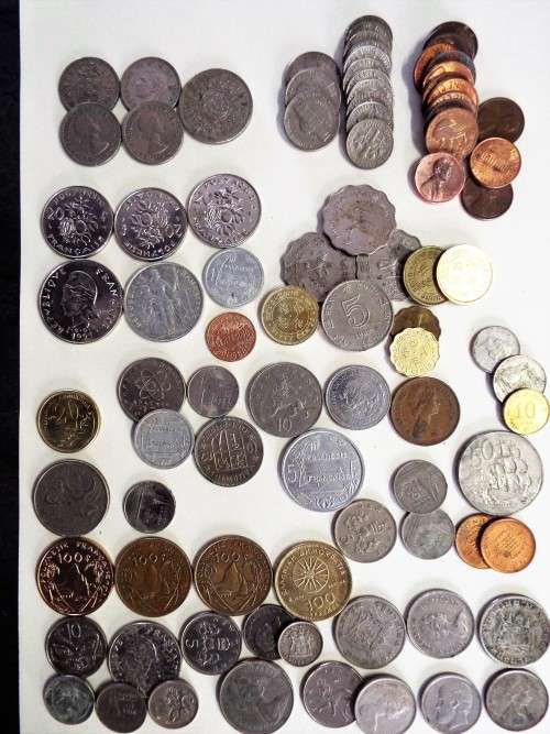 MIX LOT OF 90 COINS  @R1 START ,,,,