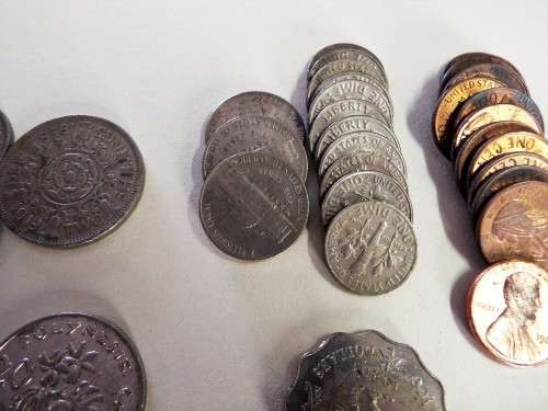 MIX LOT OF 90 COINS  @R1 START ,,,,