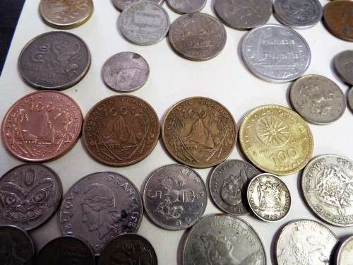 MIX LOT OF 90 COINS  @R1 START ,,,,